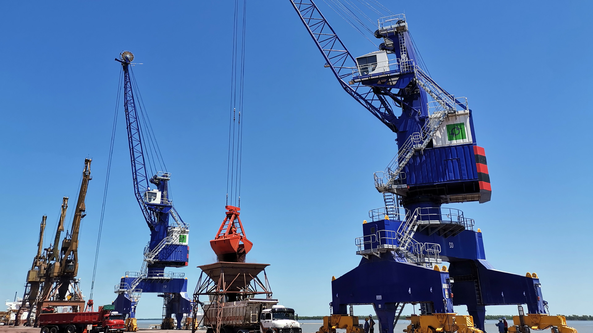 秉承創(chuàng)新的